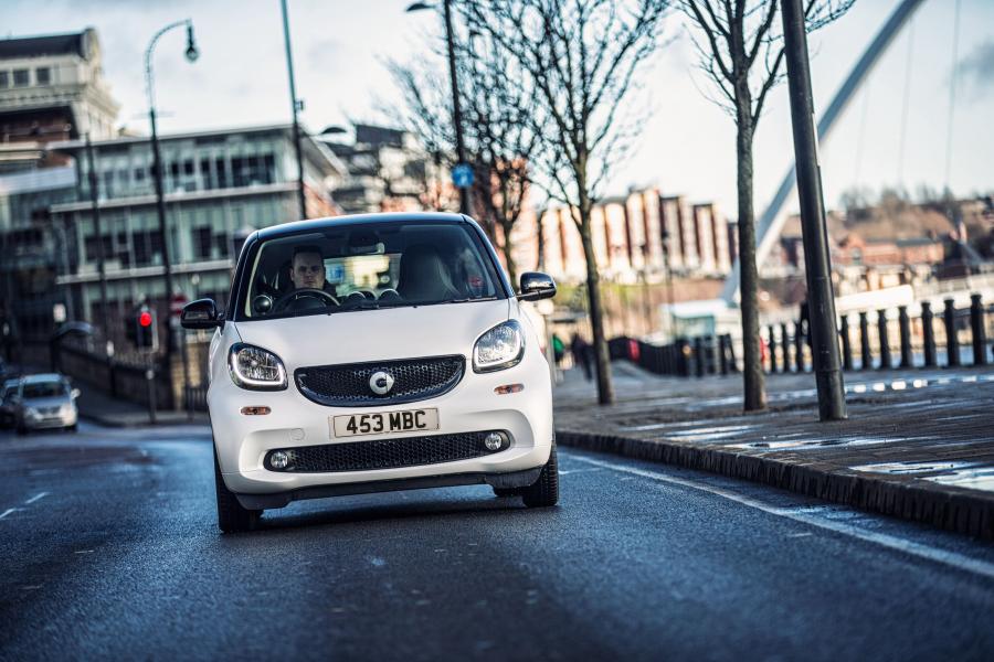  Smart ForTwo Prime Coupe 2015 года  (UK) (фото 15 из 19)
